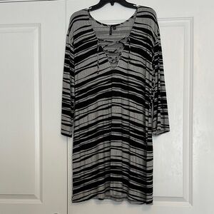 NWOT Striped Black and Gray Tunic Dress Sz 1X